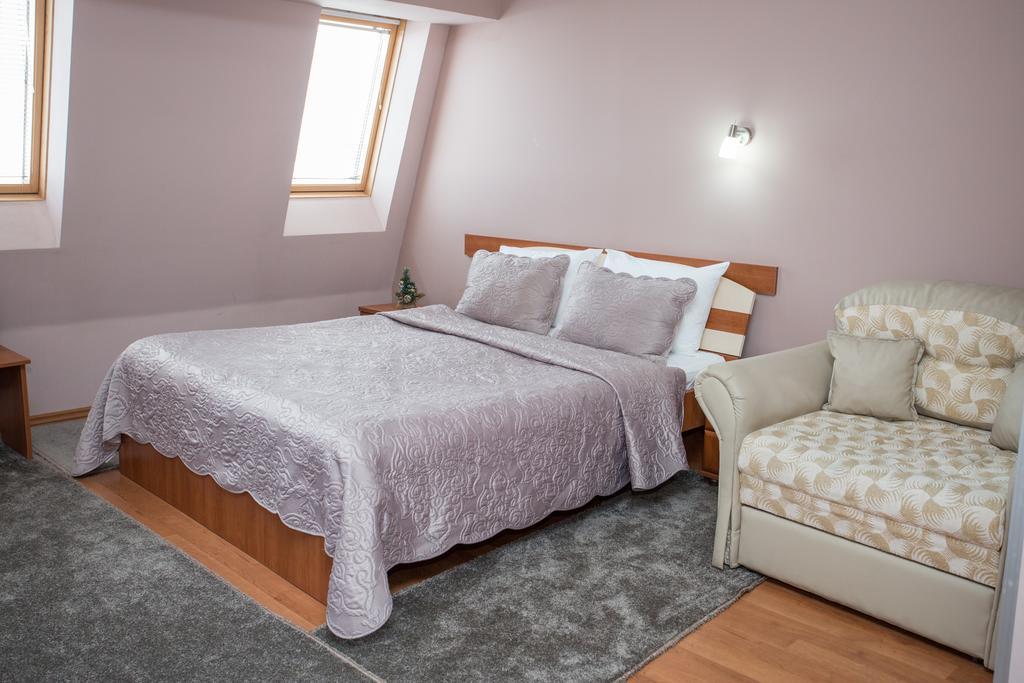 Sin-Kom Hotel Garni Pirot Quarto foto